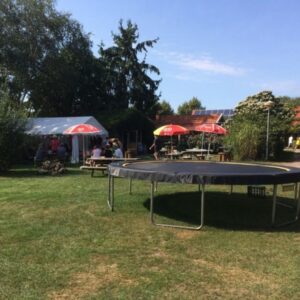 Trampoline op Camping de Peelweide.