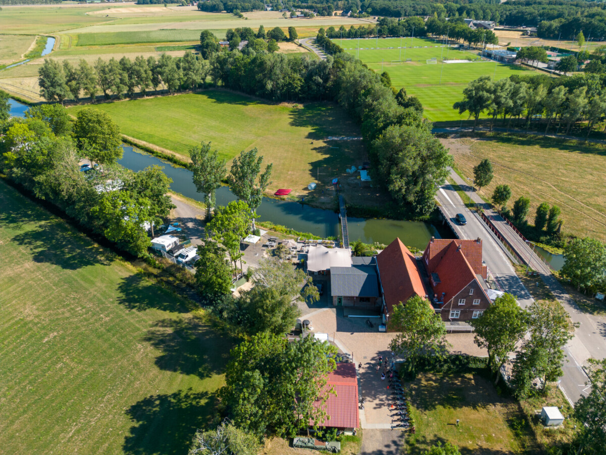 Luchtfoto van Camping de Tolbrug.