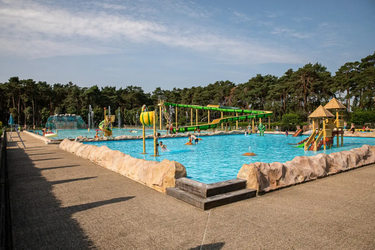 Zwembad van familiepark Goolderheide